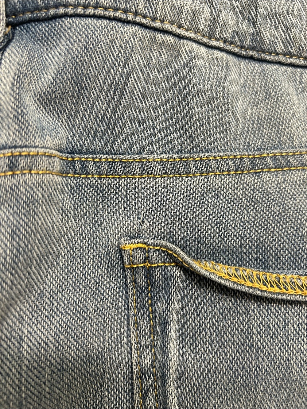 NWOT Halara Highwaisted Classic Blue Denim Women’s Shorts - Picture 4 of 4